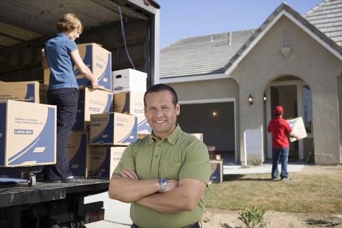 Local movers planning access and parking for a flat move